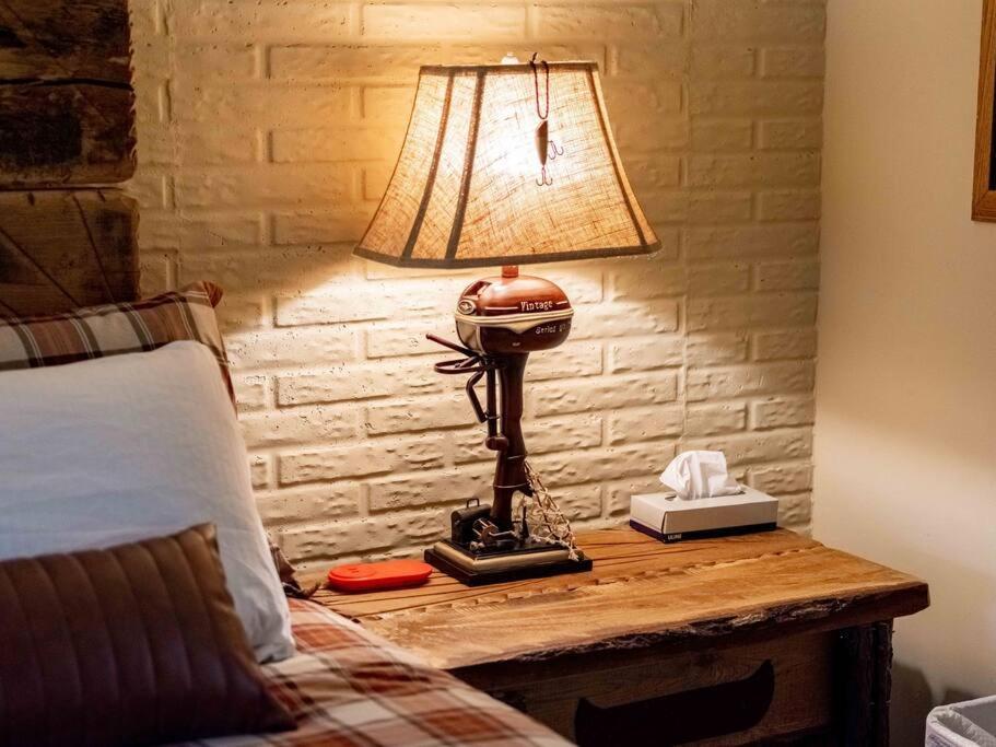 Stonegate Lodge King Bed Wifi 50 In Roku Tv Salt Water Pool Room # 101 Eureka Springs Buitenkant foto