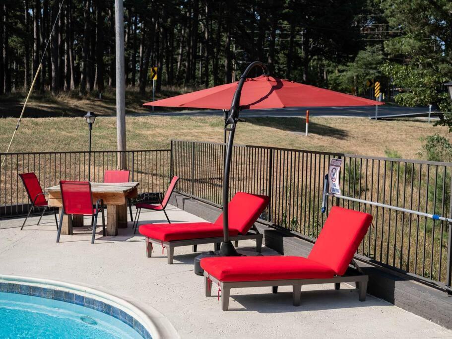 Stonegate Lodge King Bed Wifi 50 In Roku Tv Salt Water Pool Room # 101 Eureka Springs Buitenkant foto